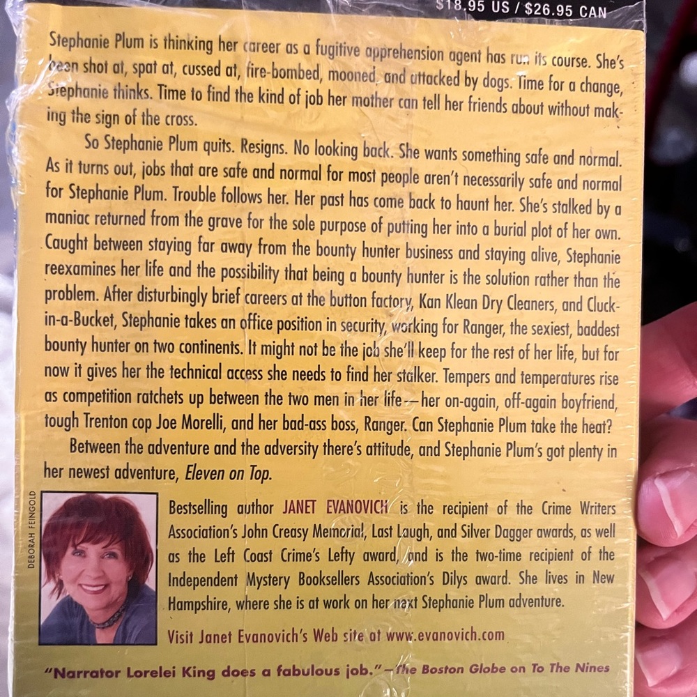 Casset of Janet Evanovich “eleven on top”